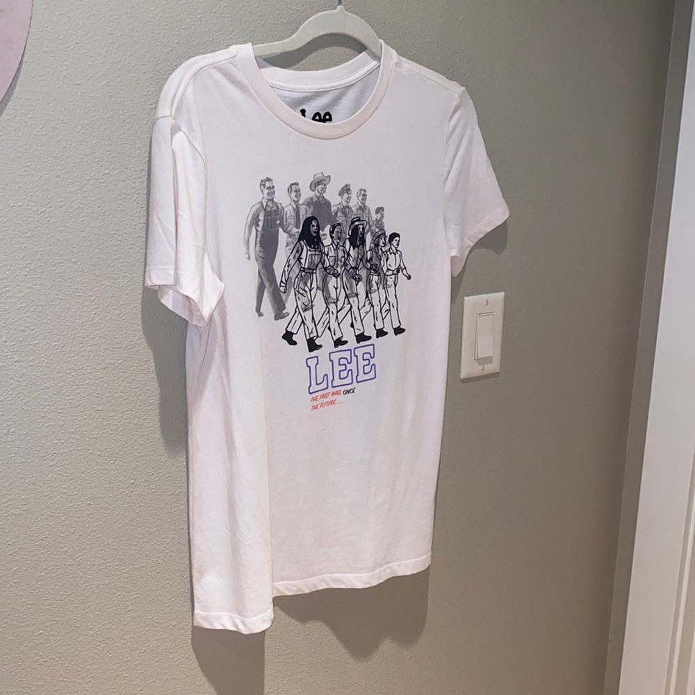 Lee jeans top!